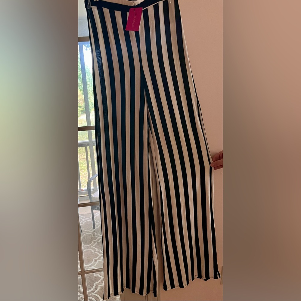 Black and White Striped Wide-Leg Pants size L
